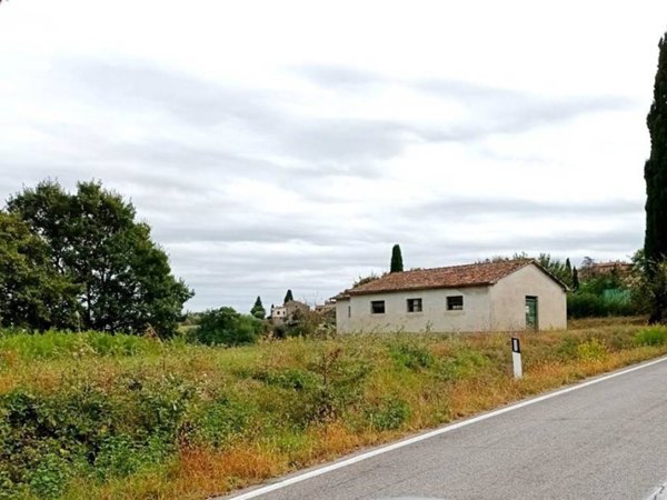locale commerciale in vendita a Cetona in zona Piazze