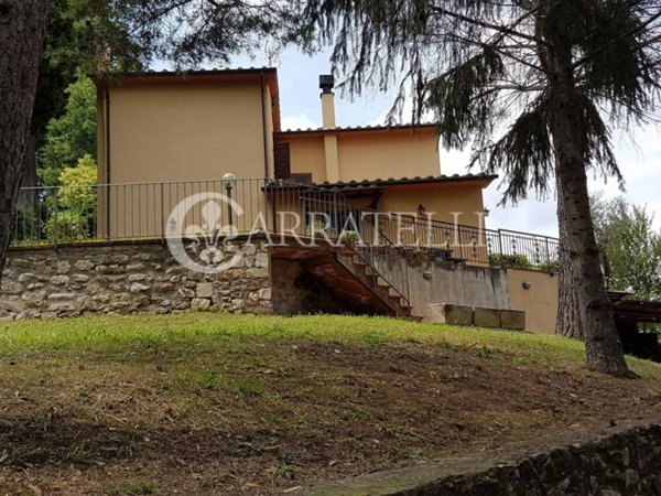 casa indipendente in vendita a Cetona