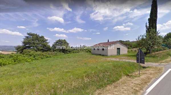 casa indipendente in vendita a Cetona in zona Piazze