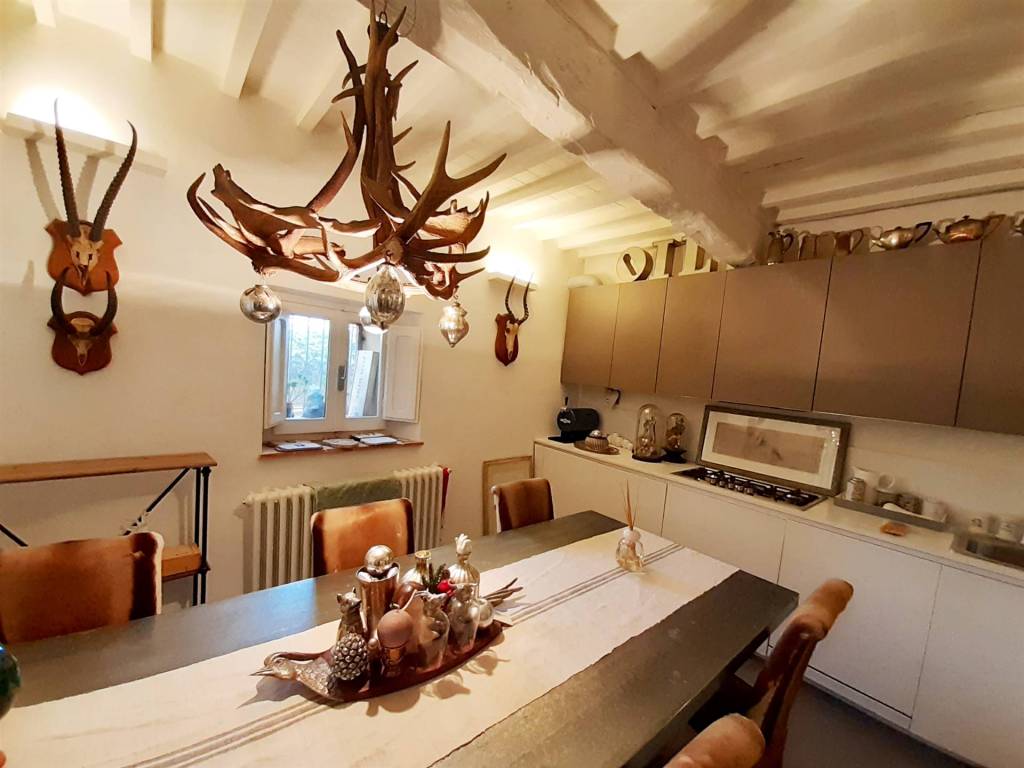 casa indipendente in vendita a Cetona