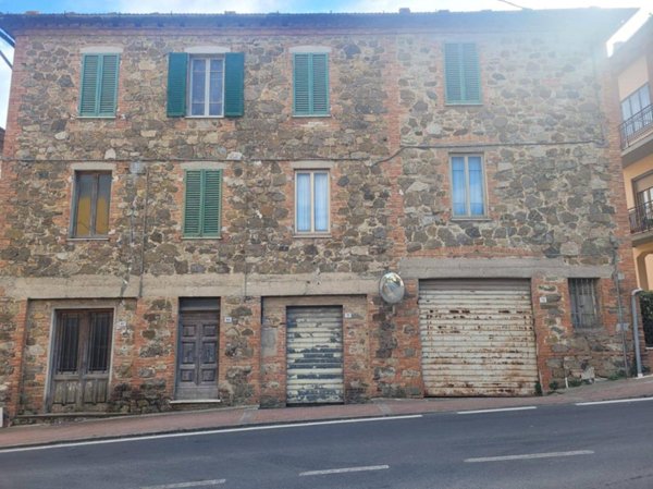 casa indipendente in vendita a Cetona in zona Piazze