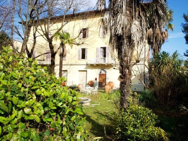 casa indipendente in vendita a Cetona