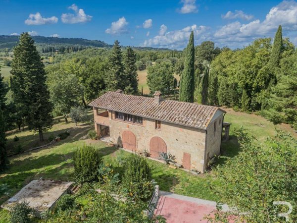 casa indipendente in vendita a Cetona