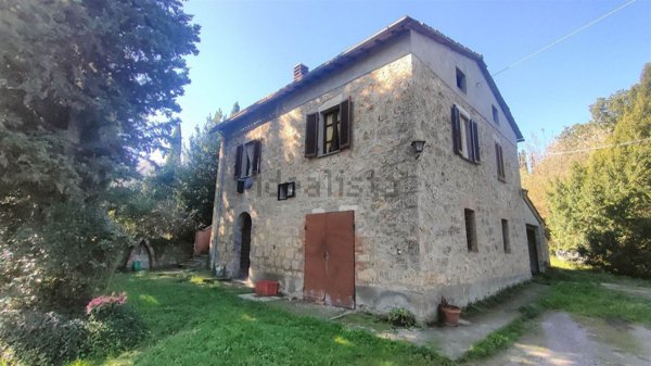 casa indipendente in vendita a Cetona