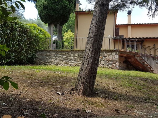 casa indipendente in vendita a Cetona
