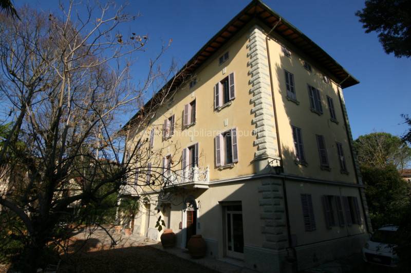 intera palazzina in vendita a Cetona