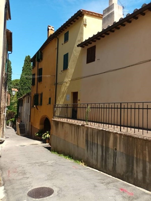 casa indipendente in vendita a Cetona