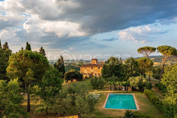 casa indipendente in vendita a Cetona in zona Piazze