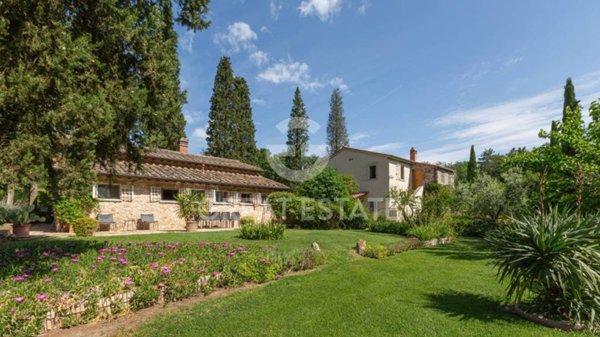 casa indipendente in vendita a Cetona