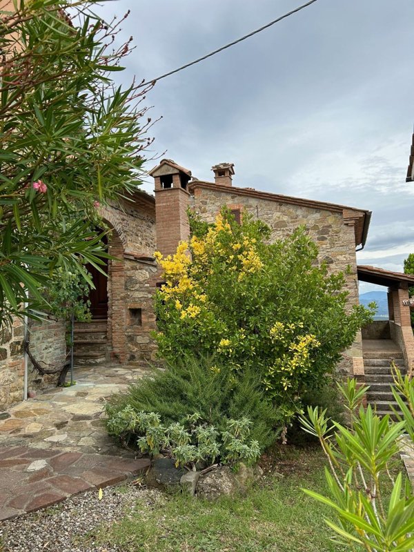 appartamento in vendita a Cetona