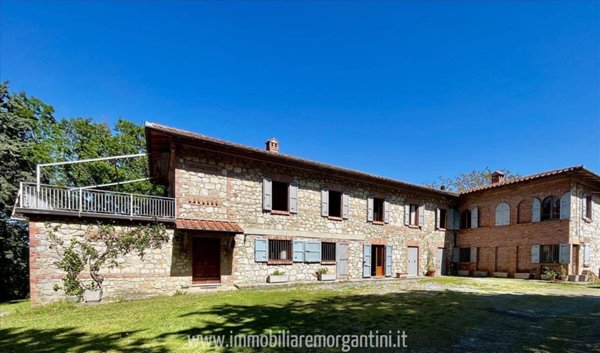 casa indipendente in vendita a Cetona