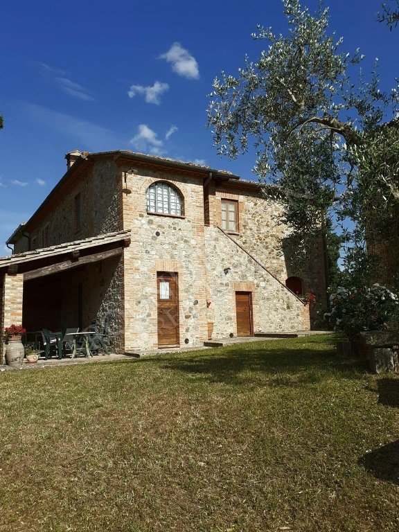 casa indipendente in vendita a Cetona