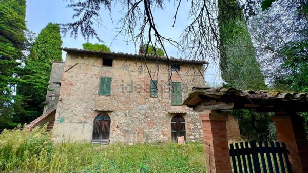 casa indipendente in vendita a Cetona
