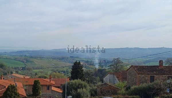 appartamento in vendita a Cetona in zona Piazze