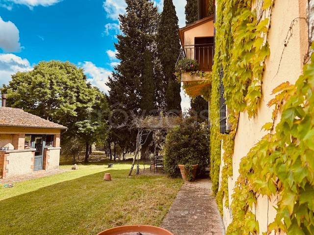 casa indipendente in vendita a Cetona