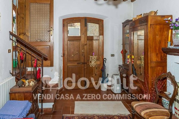 casa indipendente in vendita a Cetona in zona Piazze