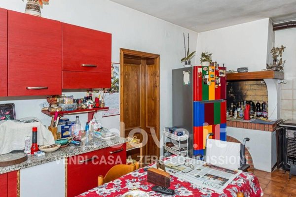 casa indipendente in vendita a Cetona