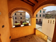 casa indipendente in vendita a Cetona in zona Piazze