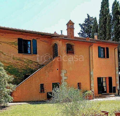 casa indipendente in vendita a Cetona