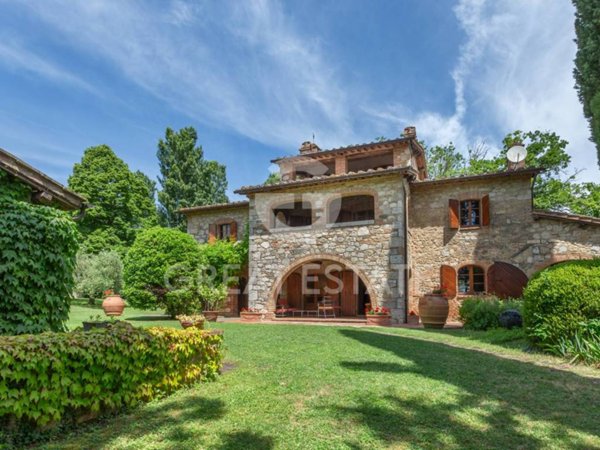 casa indipendente in vendita a Cetona