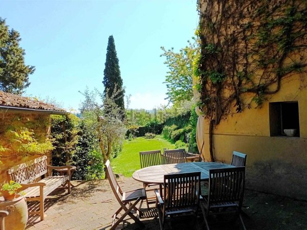 casa indipendente in vendita a Cetona