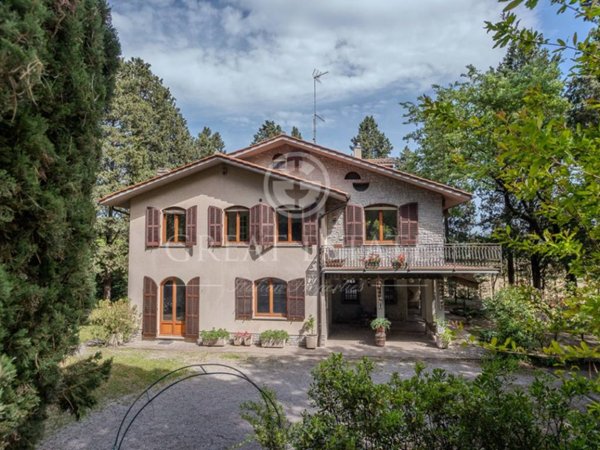 casa indipendente in vendita a Cetona