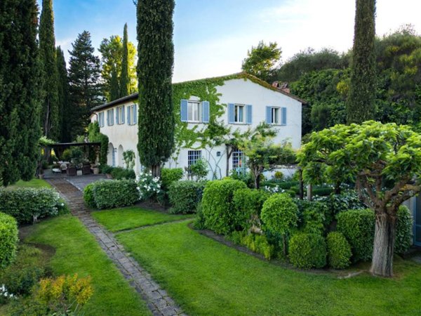 casa indipendente in vendita a Cetona
