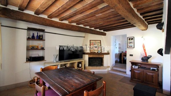 casa indipendente in vendita a Cetona in zona Piazze