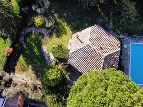 casa indipendente in vendita a Cetona