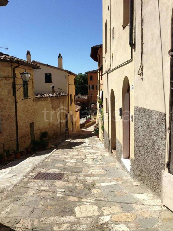 appartamento in vendita a Cetona