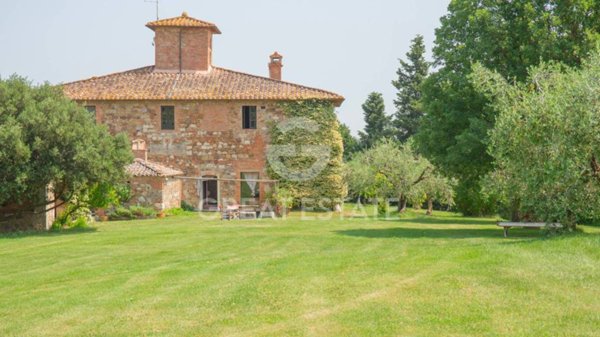 casa indipendente in vendita a Cetona