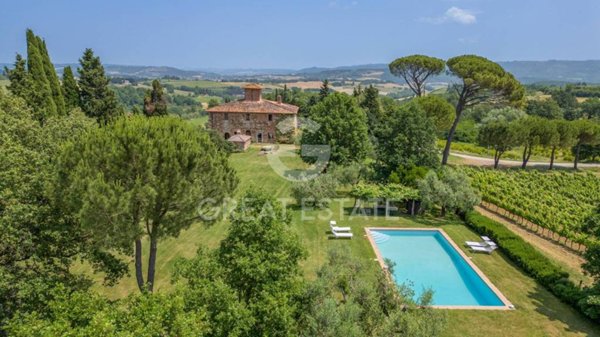 casa indipendente in vendita a Cetona in zona Piazze