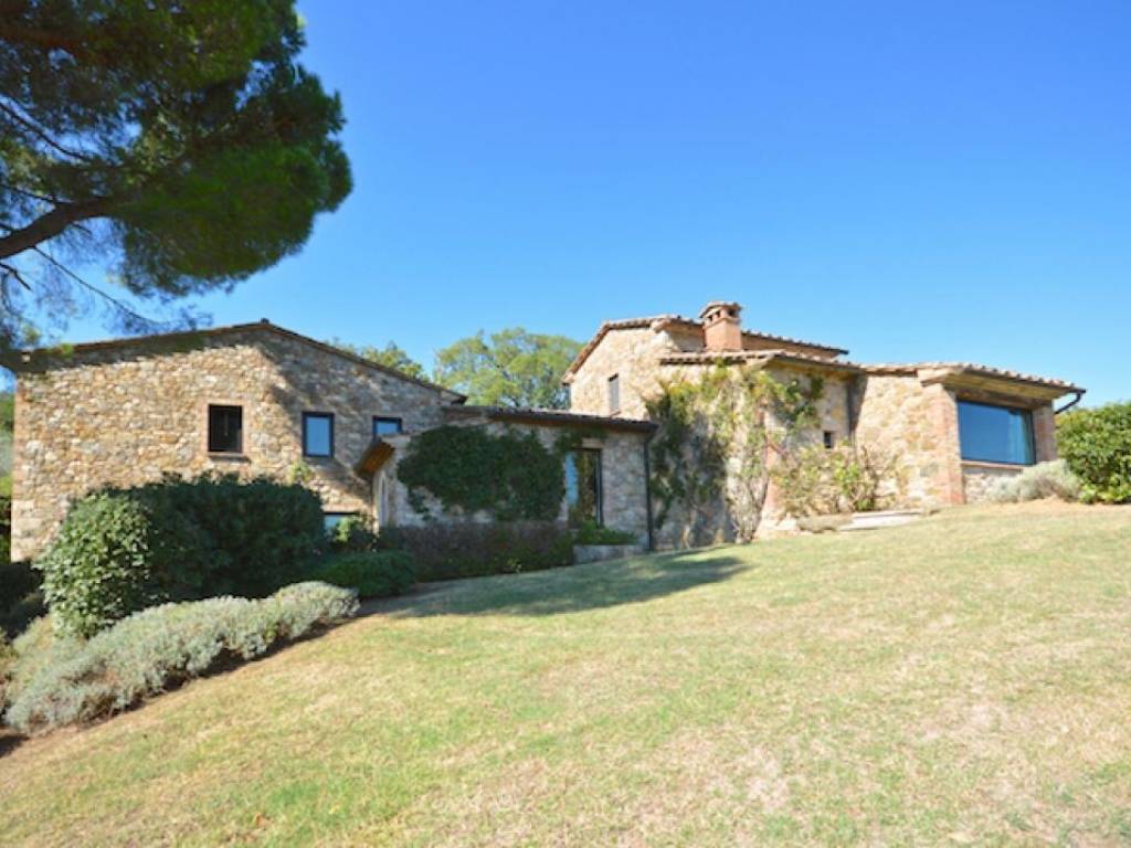 casa indipendente in vendita a Cetona