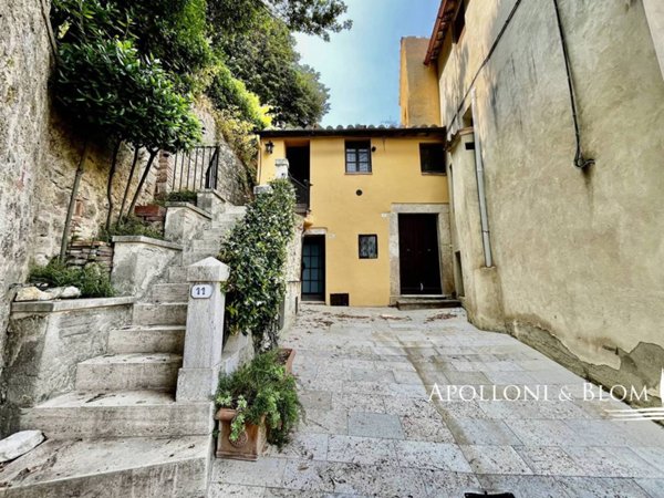 casa indipendente in vendita a Cetona