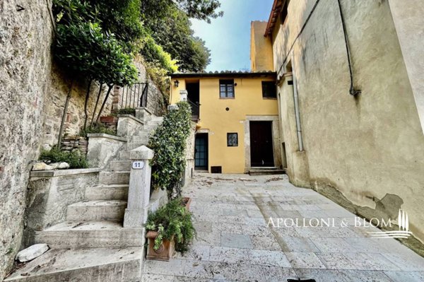 casa indipendente in vendita a Cetona