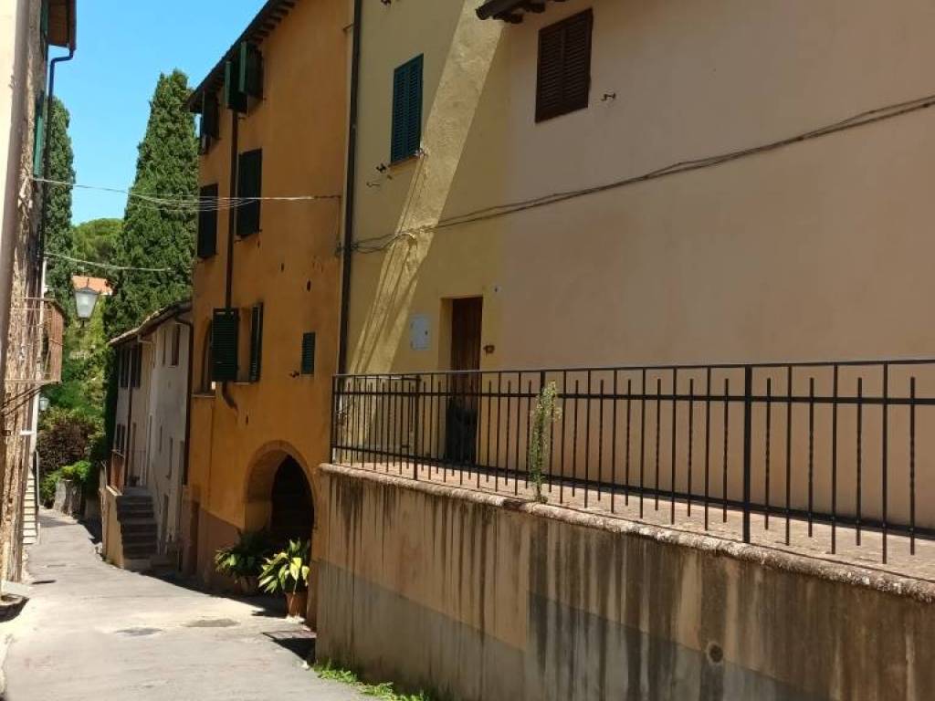 casa indipendente in vendita a Cetona