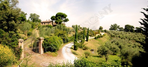 casa indipendente in vendita a Cetona