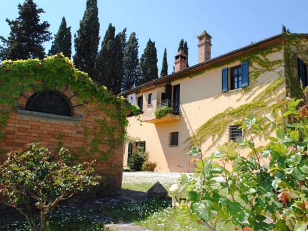 casa indipendente in vendita a Cetona