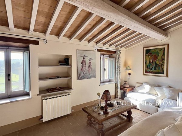 casa indipendente in vendita a Cetona