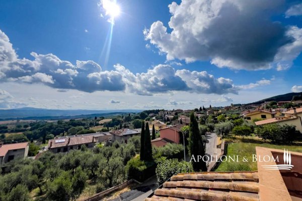 appartamento in vendita a Cetona in zona Piazze