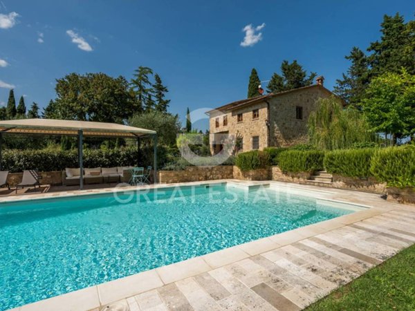 casa indipendente in vendita a Cetona