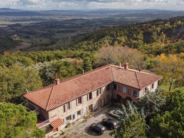 casale in vendita a Cetona