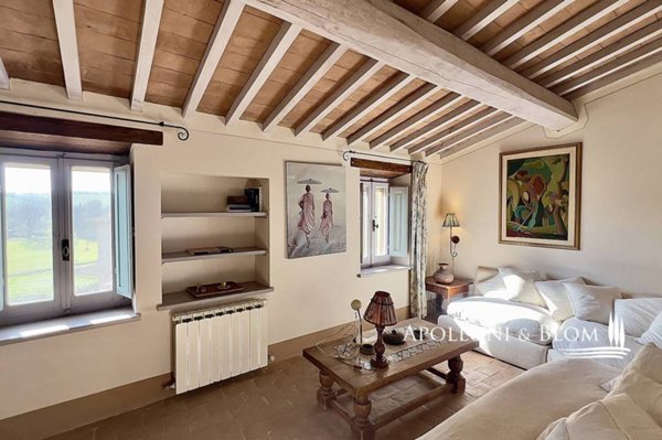 casale in vendita a Cetona