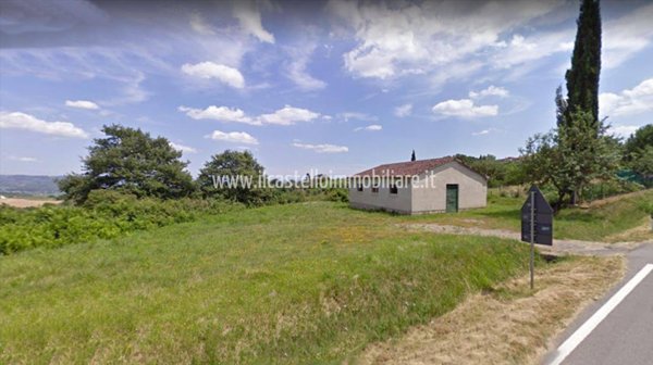 casa indipendente in vendita a Cetona in zona Piazze