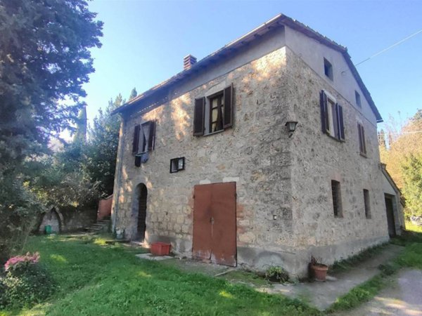 casa indipendente in vendita a Cetona