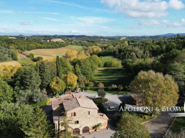 casa indipendente in vendita a Cetona