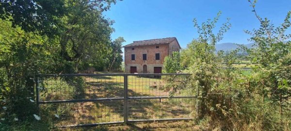 casa indipendente in vendita a Cetona