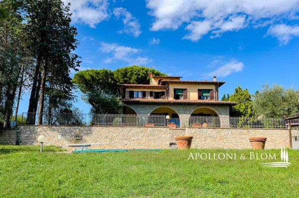 casa indipendente in vendita a Cetona