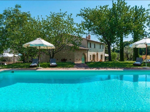 casa indipendente in vendita a Cetona