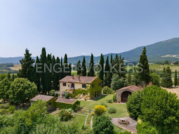 casale in vendita a Cetona